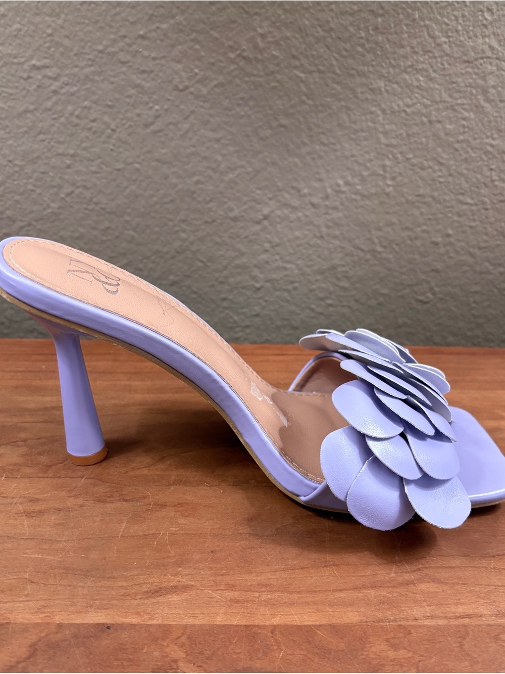 New York & Company Chana Floral Rosette Mules Lavender/Light Purple, size 7.5 - Picture 4 of 16
